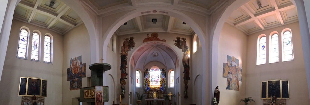  	 Farský kostol sv.Štefana, prvomučeníka v Šuranoch - 15.4.2013, 14:00 h, interiér