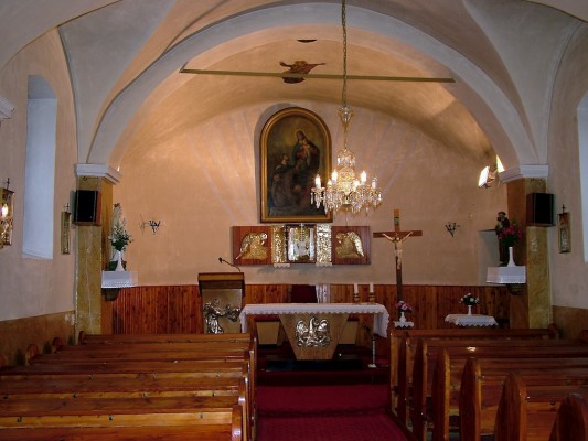  	 	 Filiálny kostol Ružencovej P.Márie v Kostolnom Seku - interiér