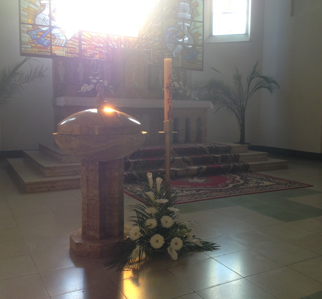  Farský kostol sv.Štefana, prvomučeníka v Šuranoch - 26.5.2013, interiér  01