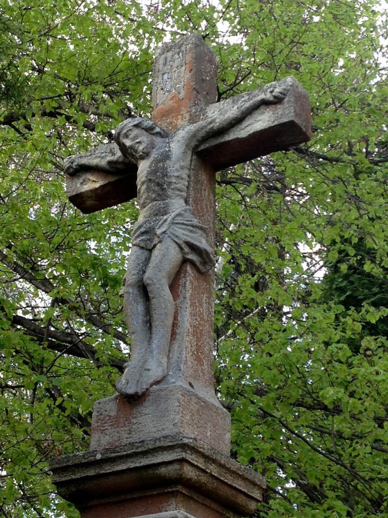  	 	 Misijný kríž z r.1935 pre Kostolom P.M.Ružencovej - 21.4.2012, Kostolný Sek 02